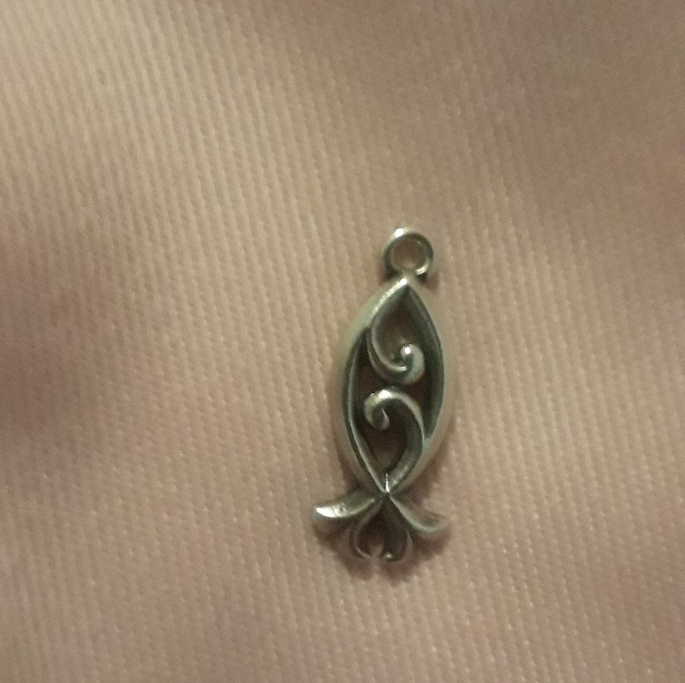 James avery retired ichthus charm